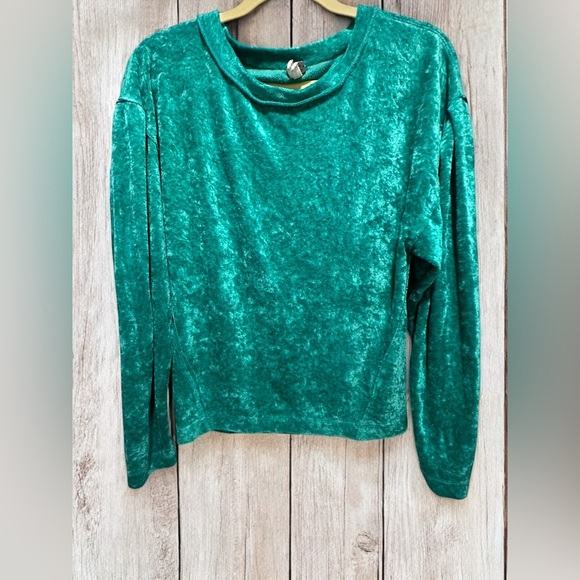Free People We The Free Crushed Velvet Green Blouse EUC Size XS - Picture 1 of 5